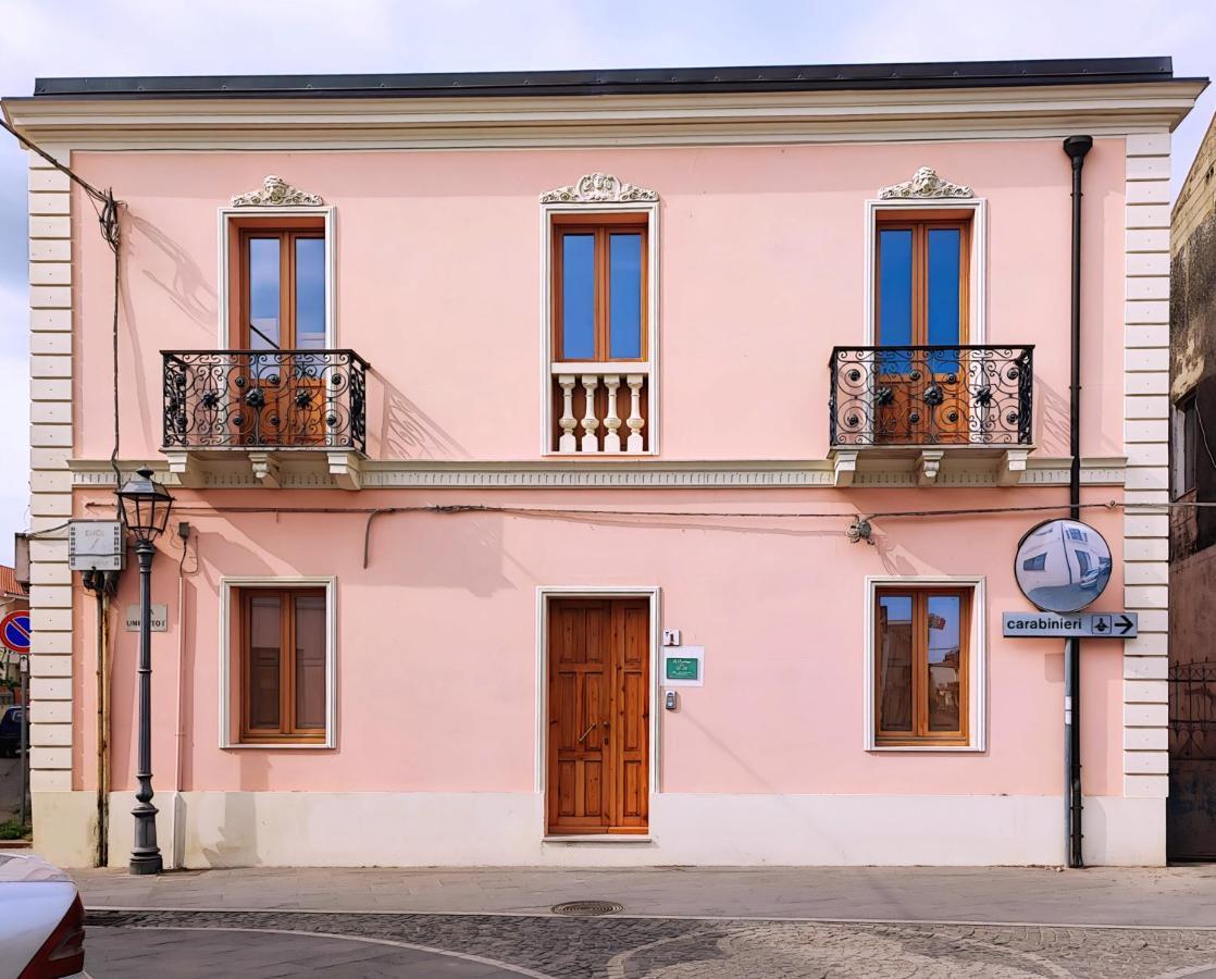 La Residenza B&B Giba Εξωτερικό φωτογραφία